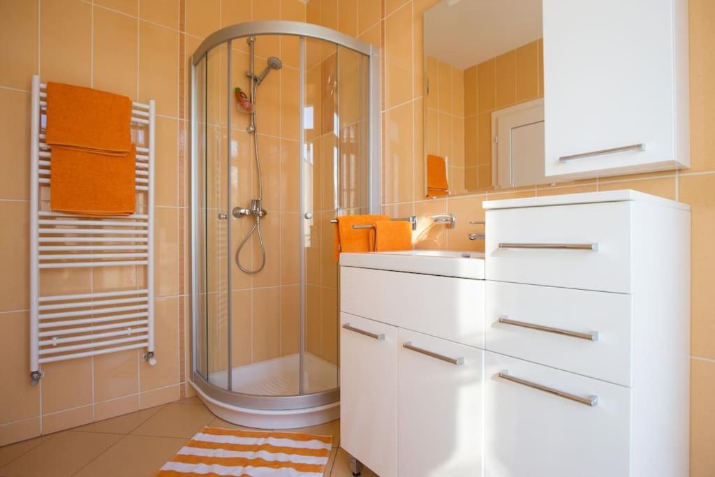 Villa Ajda - Orange Room Omišalj Exterior foto